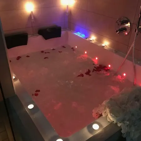 Nid A Bulles - Loft 35M2 Sauna Jacuzzi 10Min Centre Strasbourg Bischheim Exterior foto